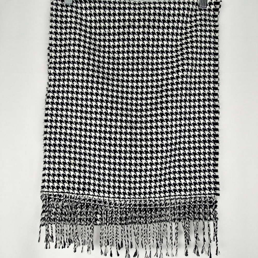 Cashmere Touch Houndstooth Scarf